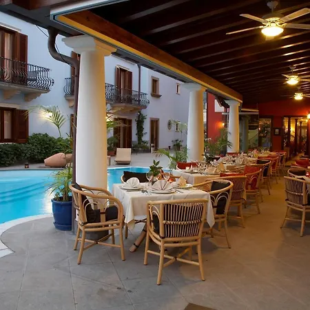 Hotell Arciduca Grand 4*