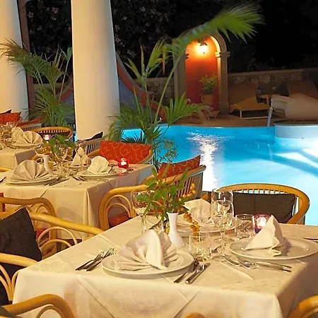 Hotell Arciduca Grand 4*